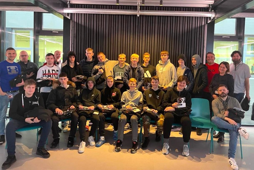 Vegleg gjöf til rafiðnadeildar