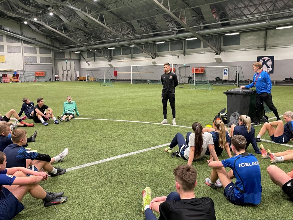 Landsliðsmaður og fyrrum FS-ingur í heimsókn