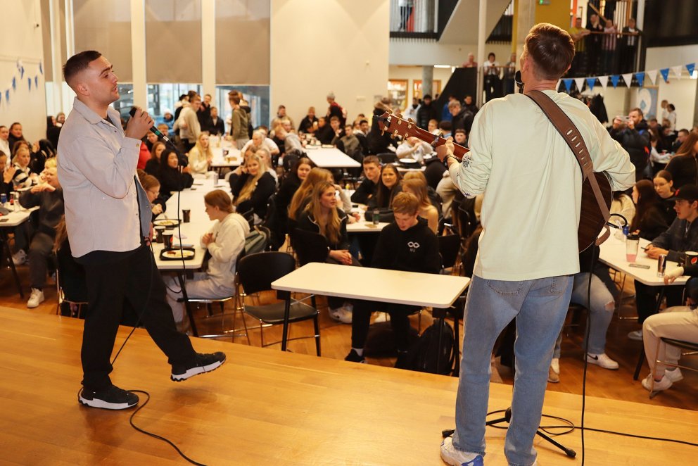 Þemadagafjör á sal