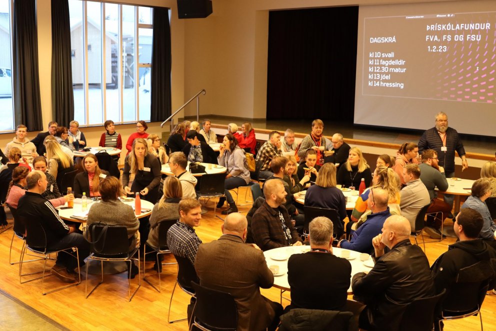 Þrískólafundur á Akranesi