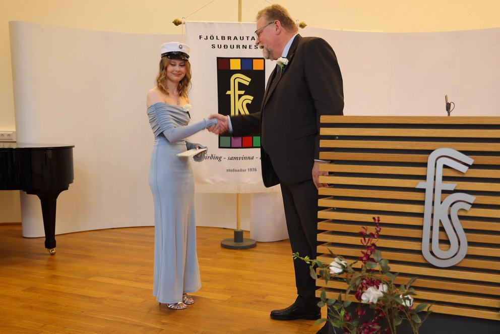 Viðurkenningar á útskrift