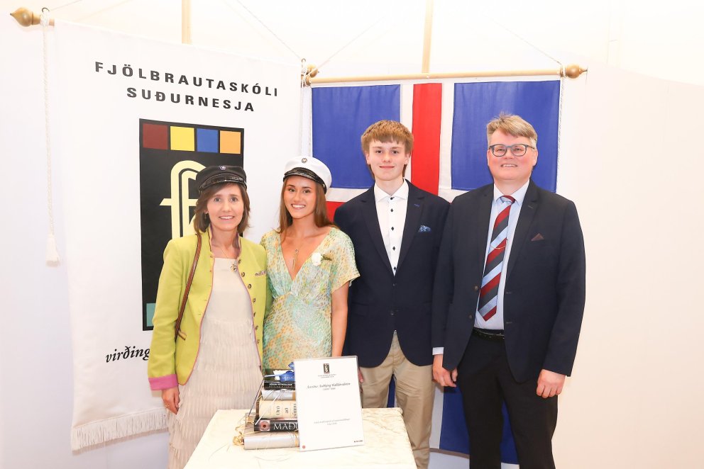 Viðurkenningar á útskrift