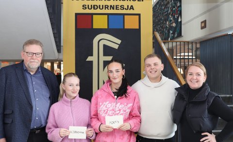 Foreldrafélagið kom færandi hendi