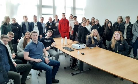 Spennandi heimsókn á tæknideild lögreglunnar í Reykjavík