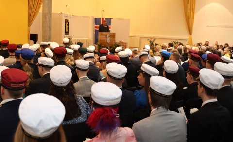 Frá útskrift vorannar