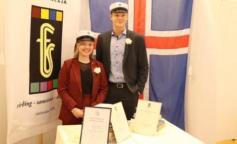 Viðurkenningar á útskrift